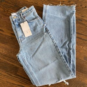 Zara blogger favorite! Wide Leg ripped denim jeans!